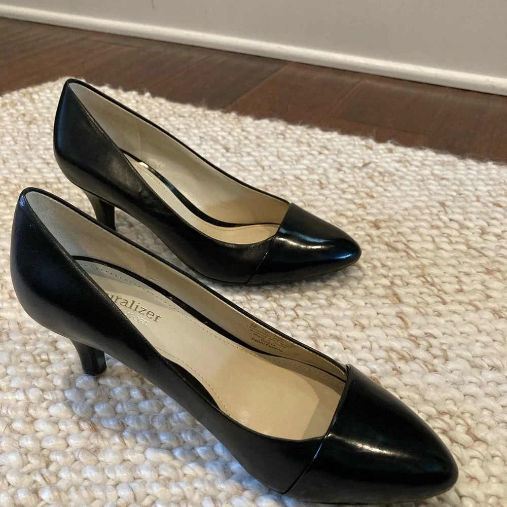 NWT Naturalizer Elegant Black Leather Heels (Sz 6M) - Picture 2 of 8